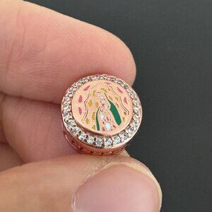 Pandora  Exclusive Charm